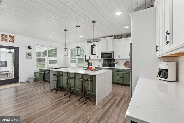 215 SADDLE RIDGE LN, Fredericksburg, VA 22406