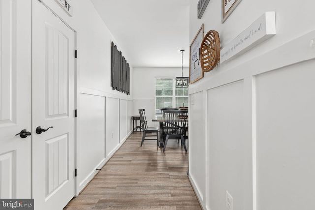 215 SADDLE RIDGE LN, Fredericksburg, VA 22406
