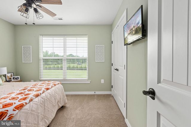 215 SADDLE RIDGE LN, Fredericksburg, VA 22406