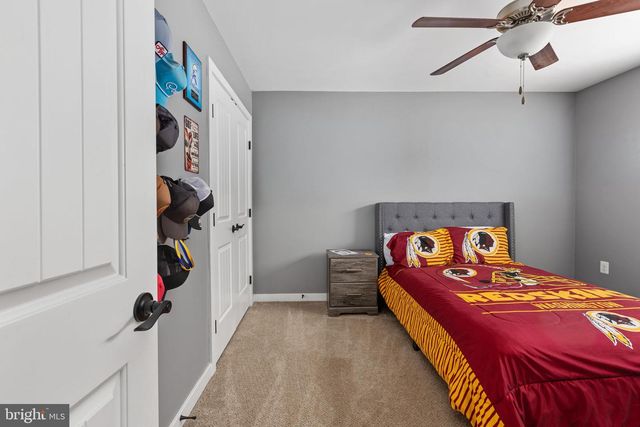 215 SADDLE RIDGE LN, Fredericksburg, VA 22406