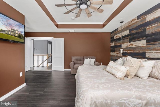 215 SADDLE RIDGE LN, Fredericksburg, VA 22406