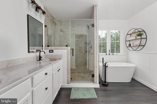 215 SADDLE RIDGE LN, Fredericksburg, VA 22406