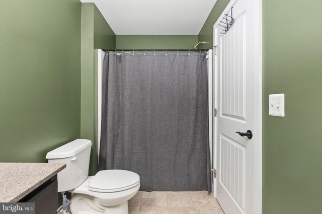 215 SADDLE RIDGE LN, Fredericksburg, VA 22406