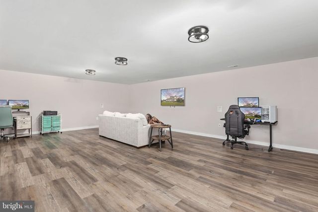 215 SADDLE RIDGE LN, Fredericksburg, VA 22406