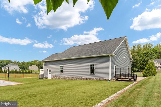 215 SADDLE RIDGE LN, Fredericksburg, VA 22406