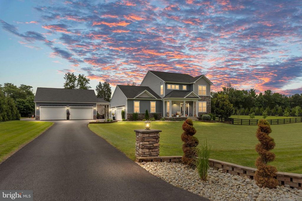 215 SADDLE RIDGE LN, Fredericksburg, VA 22406