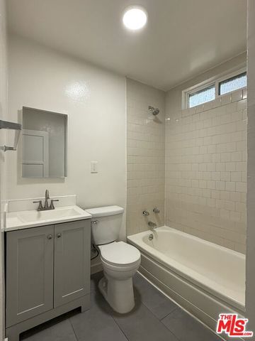3117 W 36th Street, Los Angeles, CA 90018