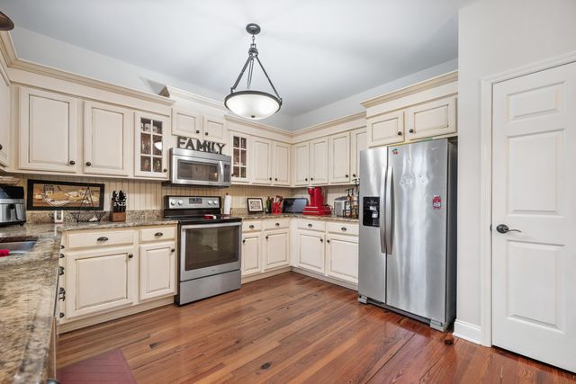 133 Hanahan Plantation Circle, Hanahan, SC 29410