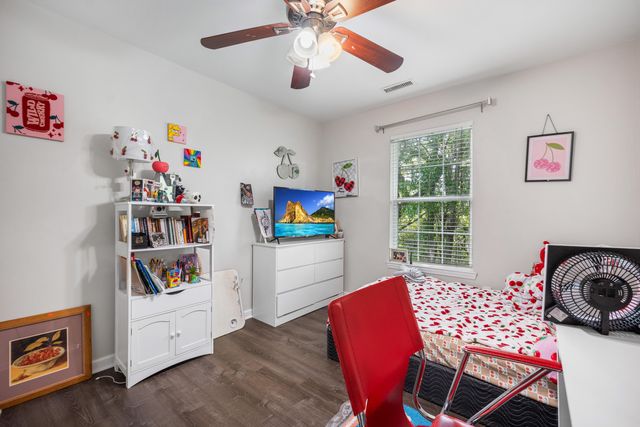 133 Hanahan Plantation Circle, Hanahan, SC 29410