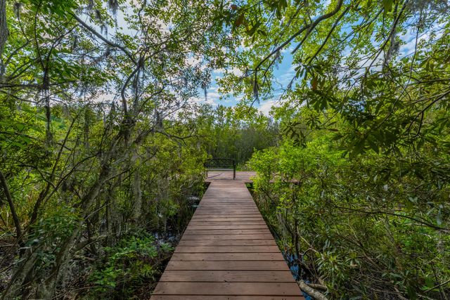 133 Hanahan Plantation Circle, Hanahan, SC 29410