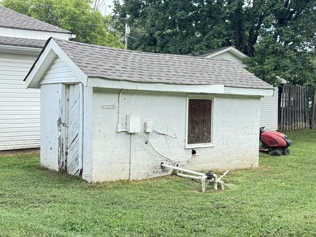 4139 Hampshire Pike, Hampshire, TN 38461