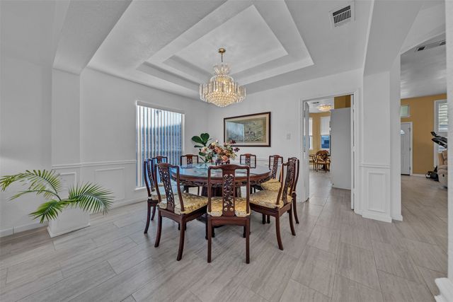 729 Claridge Drive, Arlington, TX 76018