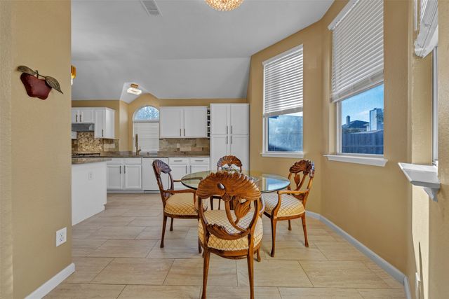 729 Claridge Drive, Arlington, TX 76018