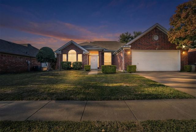 729 Claridge Drive, Arlington, TX 76018