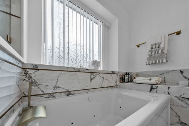 729 Claridge Drive, Arlington, TX 76018