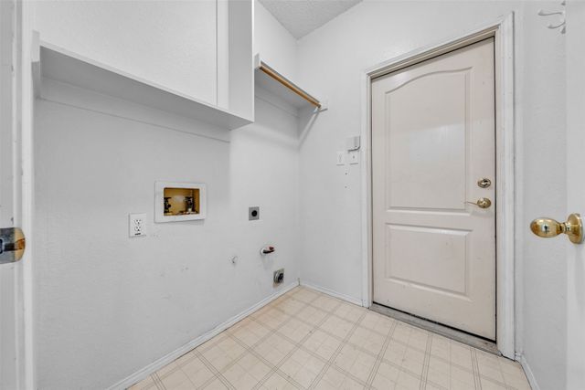 729 Claridge Drive, Arlington, TX 76018