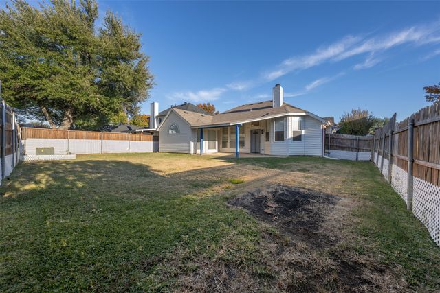 729 Claridge Drive, Arlington, TX 76018