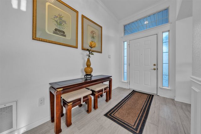 729 Claridge Drive, Arlington, TX 76018