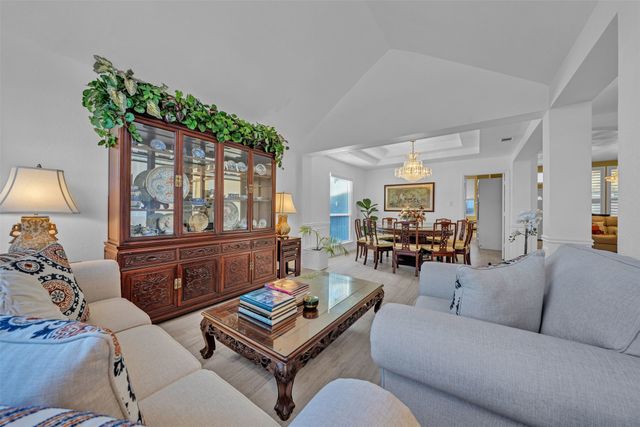 729 Claridge Drive, Arlington, TX 76018