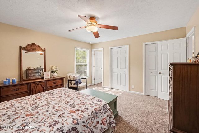 1804 Deer Run Rd, La Grange, KY 40031