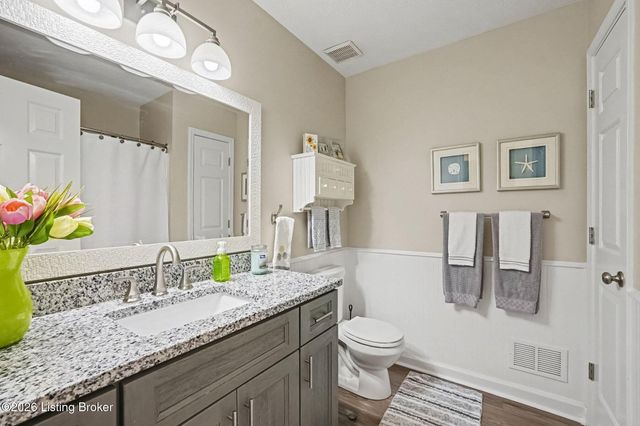 1804 Deer Run Rd, La Grange, KY 40031