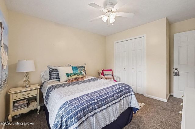 1804 Deer Run Rd, La Grange, KY 40031