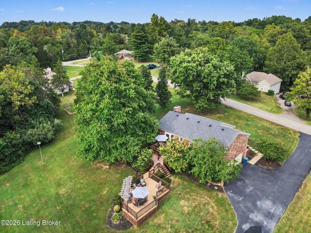 1804 Deer Run Rd, La Grange, KY 40031