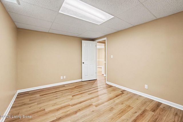 1804 Deer Run Rd, La Grange, KY 40031