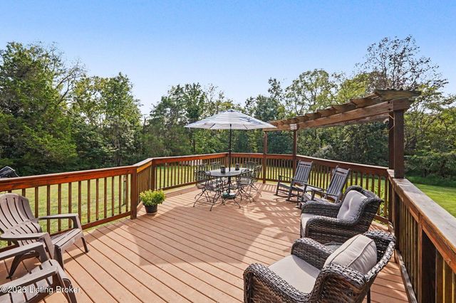 1804 Deer Run Rd, La Grange, KY 40031