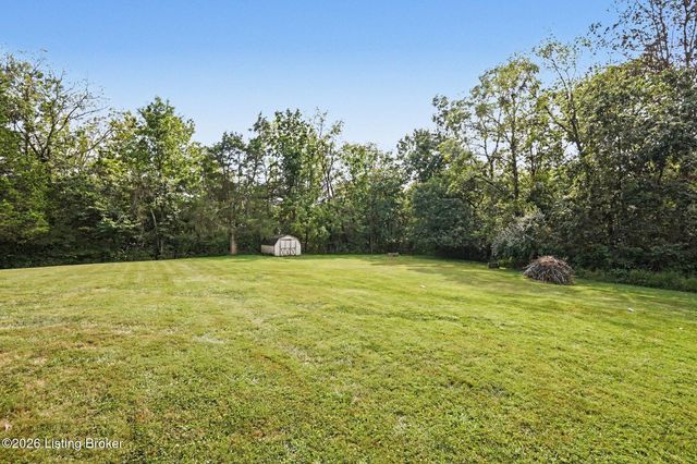 1804 Deer Run Rd, La Grange, KY 40031
