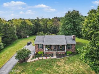 1804 Deer Run Rd, La Grange, KY 40031