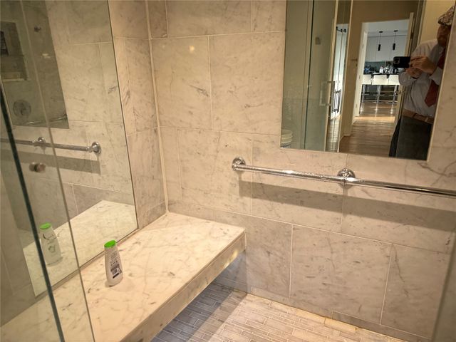 49 Briar Hollow Lane 1201, Houston, TX 77027