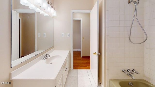 4561 Birchwood Circle, Morristown, TN 37814