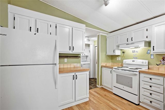 36435 BONNEY DRIVE, Zephyrhills, FL 33541