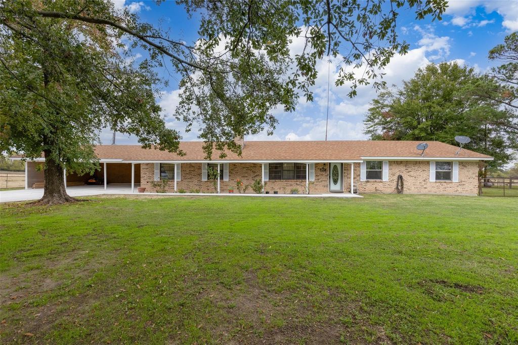1436 County Road 2320 1, Como, TX 75431