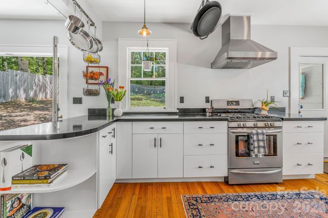 22 Westover Drive, Asheville, NC 28801