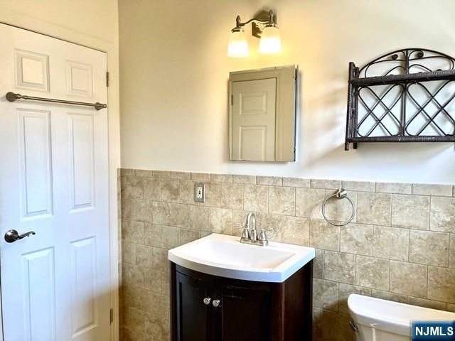 11-2 Spruce Street 11-2, Oakland, NJ 07436