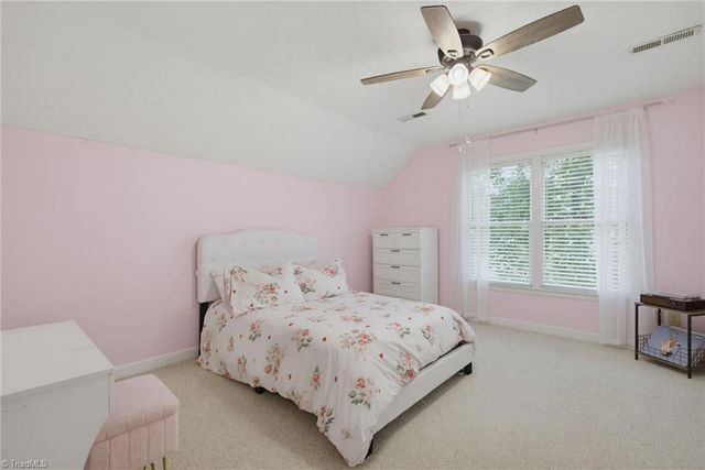 6101 Glenridge Court, Kernersville, NC 27284