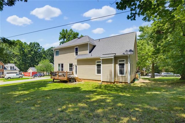 6101 Glenridge Court, Kernersville, NC 27284