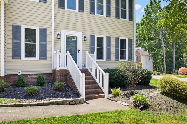 6101 Glenridge Court, Kernersville, NC 27284