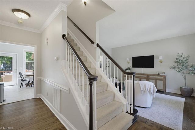 6101 Glenridge Court, Kernersville, NC 27284
