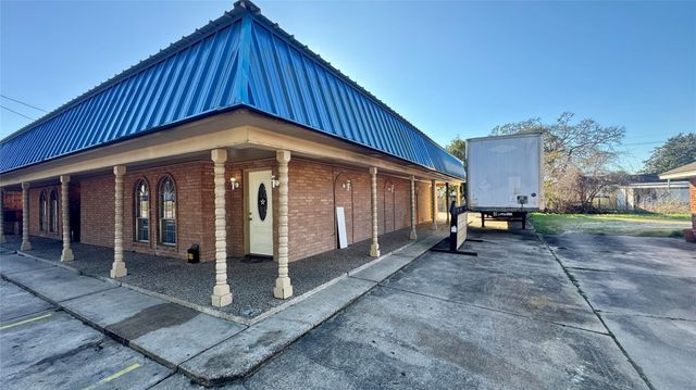 811 N Travis Street, Liberty, TX 77575