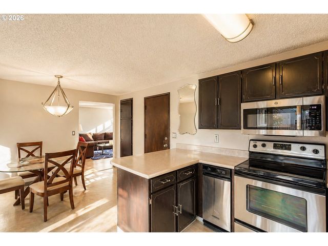 11003 Sw 63RD Ave, Portland, OR 97219