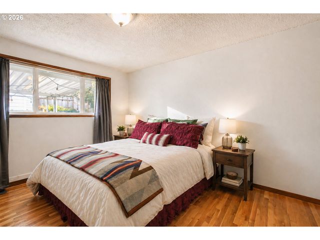 11003 Sw 63RD Ave, Portland, OR 97219