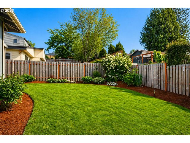 11003 Sw 63RD Ave, Portland, OR 97219