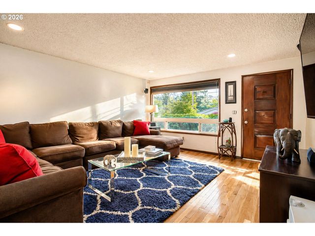 11003 Sw 63RD Ave, Portland, OR 97219