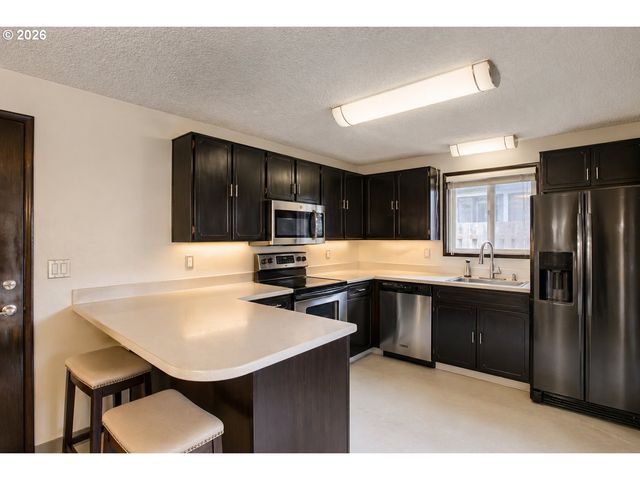 11003 Sw 63RD Ave, Portland, OR 97219