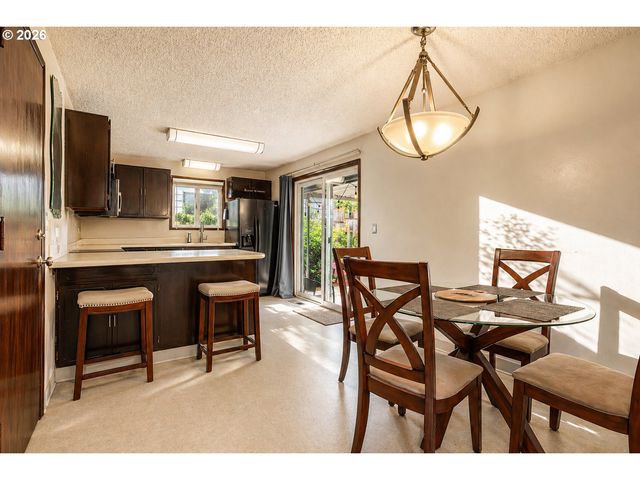 11003 Sw 63RD Ave, Portland, OR 97219