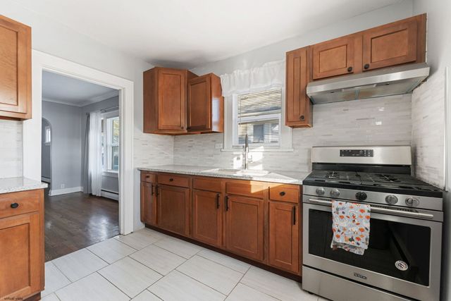 1109 Massena Avenue, Waukegan, IL 60085