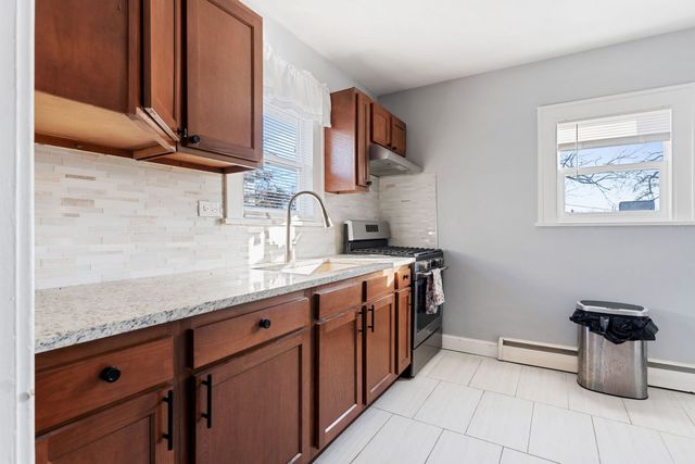 1109 Massena Avenue, Waukegan, IL 60085